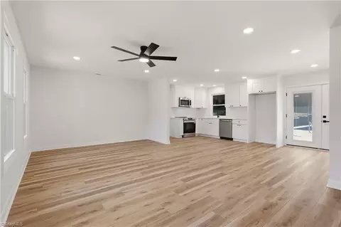 Living - 5519 Windemere Cir, Trinity, NC 27370 photo 1 of 7