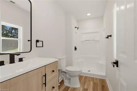 Bath - 5519 Windemere Cir, Trinity, NC 27370 photo 2 of 2