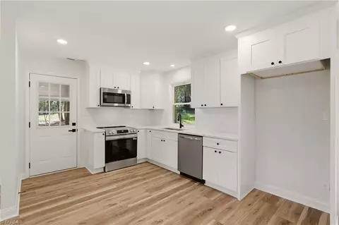 Kitchen - 5519 Windemere Cir, Trinity, NC 27370 photo 1 of 2