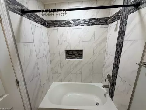 Bath - 3950 Cole Ave, High Point, NC 27265 photo 4 of 6
