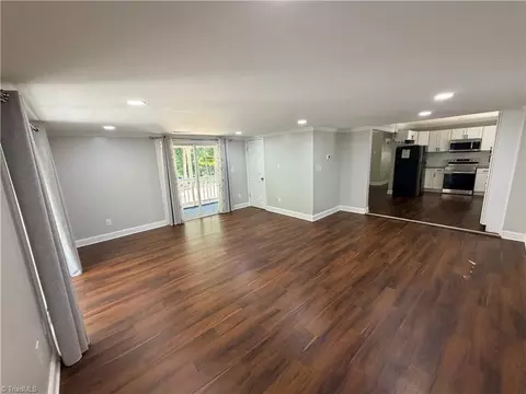 Living - 3950 Cole Ave, High Point, NC 27265 photo 5 of 8