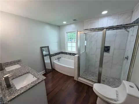 Bath - 3950 Cole Ave, High Point, NC 27265 photo 1 of 6