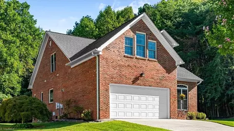 Exterior - 2729 Red Run Ct, High Point, NC 27265 photo 3 of 10