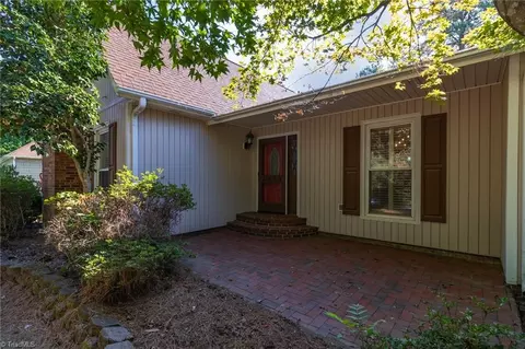 3414 Edgefield Rd, Greensboro, NC 27409