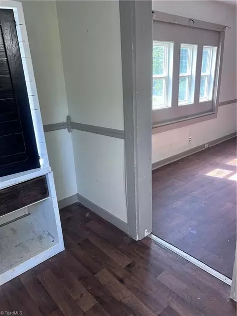 Entry Way - 6112 Meadowbrook Dr, Trinity, NC 27370 photo 1 of 2