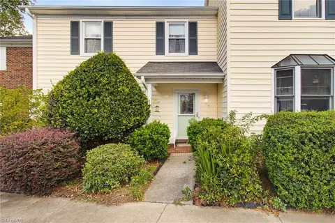 2522 Cottage Pl, Greensboro, NC 27455