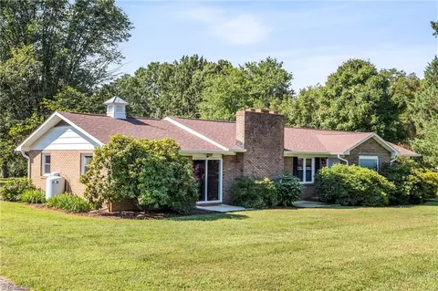 163 Lakewood Village Rd, Mocksville, NC 27028