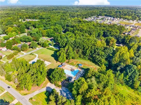View/Area - 3936 Creekview Dr, Trinity, NC 27370 photo 2 of 3
