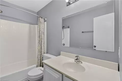 Bath - 3936 Creekview Dr, Trinity, NC 27370 photo 4 of 4