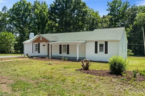 Exterior - 331 Grubb Dr, Denton, NC 27239 photo 2 of 2