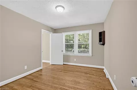 Bedroom - 843 Willow Pl, High Point, NC 27260 photo 7 of 11