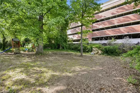 Exterior - 843 Willow Pl, High Point, NC 27260 photo 2 of 6