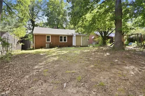 Exterior - 843 Willow Pl, High Point, NC 27260 photo 6 of 6