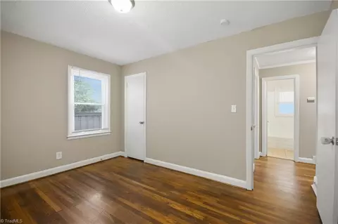 Bedroom - 843 Willow Pl, High Point, NC 27260 photo 6 of 11