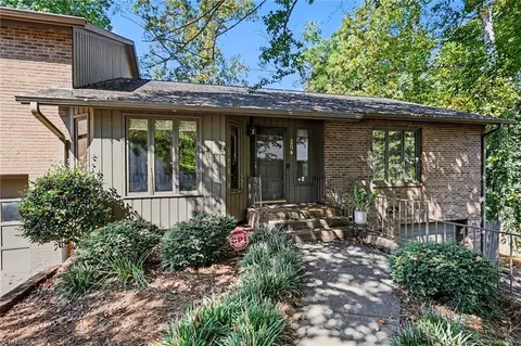 204 Ridgelea Ct, Winston Salem, NC 27104