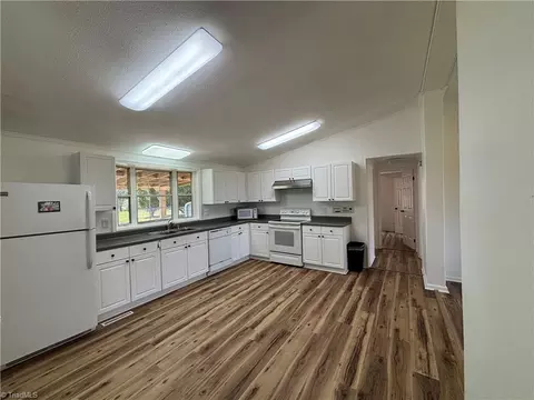 150 Springfield Rd, Pilot Mountain, NC 27041 photo 11