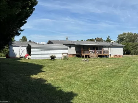 150 Springfield Rd, Pilot Mountain, NC 27041 photo 25