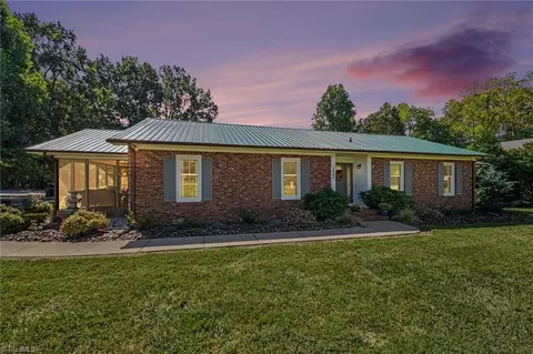 Exterior - 222 Devonway St, Eden, NC 27288 photo 2 of 15