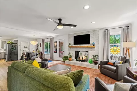 Living - 222 Devonway St, Eden, NC 27288 photo 3 of 3