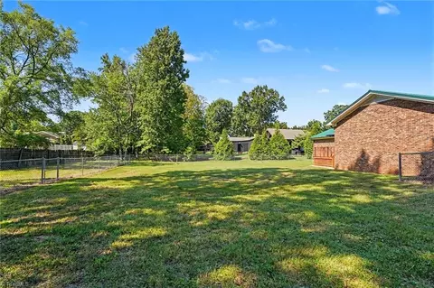 Exterior - 222 Devonway St, Eden, NC 27288 photo 8 of 15