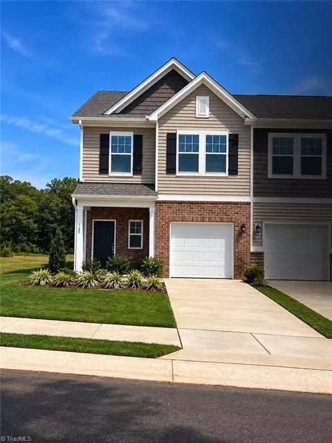 409 Dandelion Ct, Mebane, NC 27302