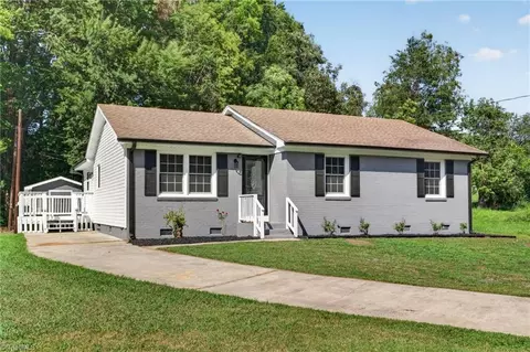 528 Carol Leigh Dr, Gibsonville, NC 27249