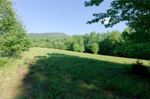 7 Old Mill Rd, Pinnacle, NC 27043 photo 6