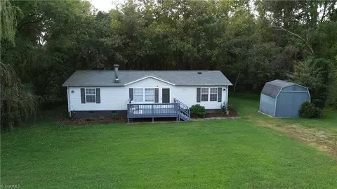 150 Rocky Forest Trl, Elkin, NC 28621
