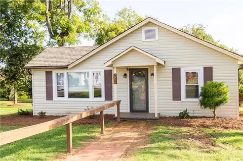 149 Gilreath Brook St, North Wilkesboro, NC 28659