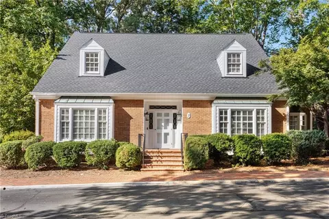 7 Ashton Sq, Greensboro, NC 27408