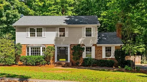 3708 Rhynewood Dr, Greensboro, NC 27410