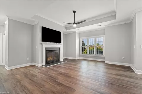Living - 4318 Rockledge Ln, Thomasville, NC 27360 photo 2 of 7