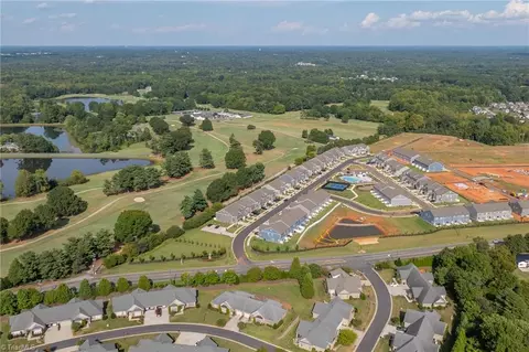 View/Area - 4318 Rockledge Ln, Thomasville, NC 27360 photo 7 of 8