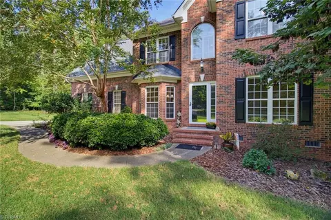 814 Troublesome Creek Dr, Greensboro, NC 27455