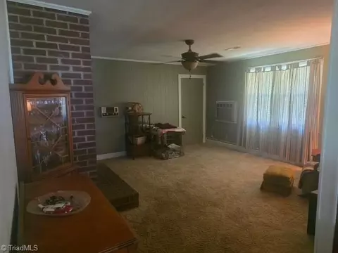 Living - 2091 Junction Rd, Mocksville, NC 27028 photo 2 of 2