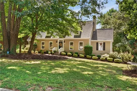 3907 Buncombe Dr, Greensboro, NC 27407