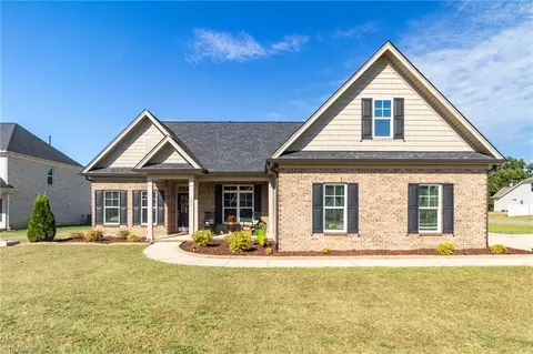 252 Rosewood Dr, Winston Salem, NC 27127