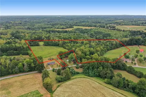 01 Bovendertown Rd, Yadkinville, NC 27055