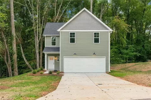 4450 Fernbrook Dr, Winston Salem, NC 27127