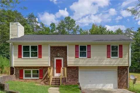422 Cypress Dr, Reidsville, NC 27320