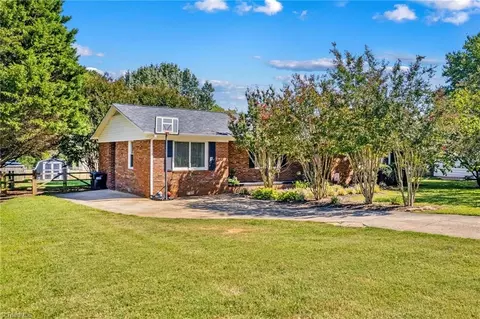 Exterior - 230 Old Farm Rd E, Salisbury, NC 28146 photo 20 of 22