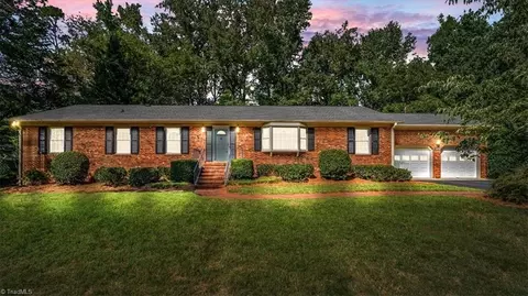 4503 Doncaster Dr, Greensboro, NC 27406