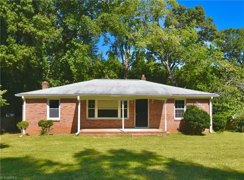 2013 Ashland Dr N, Burlington, NC 27217