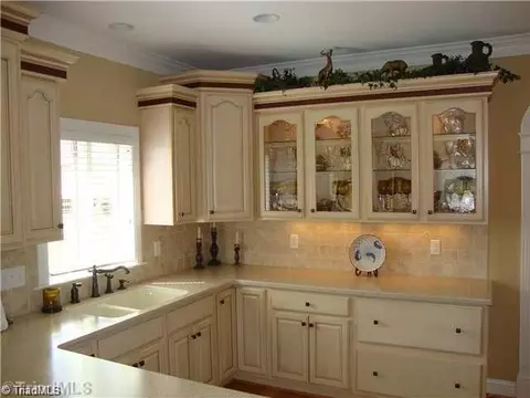157 Cedar Ln, Bermuda Run, NC 27006 photo 2