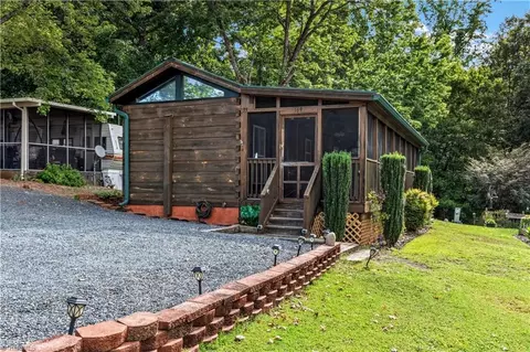 169 Marina Dr, New London, NC 28127