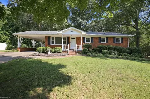 423 Bradley Rd, Winston Salem, NC 27107