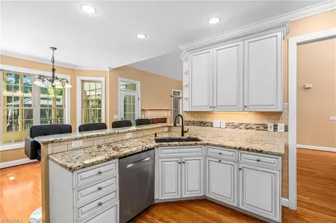 Kitchen - 7479 Fox Chase Dr, Trinity, NC 27370 photo 2 of 4