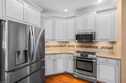 Kitchen - 7479 Fox Chase Dr, Trinity, NC 27370 photo 4 of 4