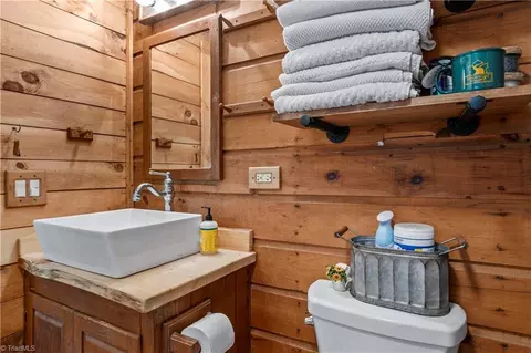 Bath - 650 Carson Creek Rd, Lowgap, NC 27024 photo 3 of 5