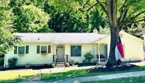 3801 Parkwood Dr, Greensboro, NC 27403